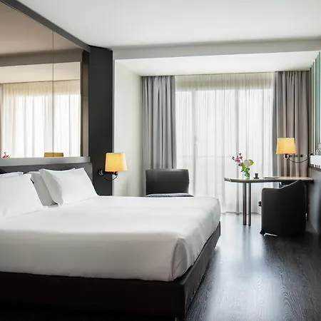 The Nicolaus 4* باري