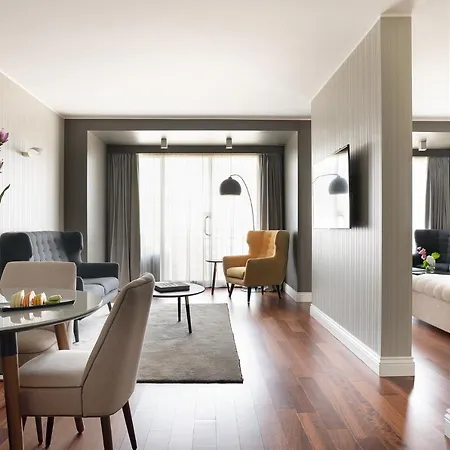 The Nicolaus 4* باري