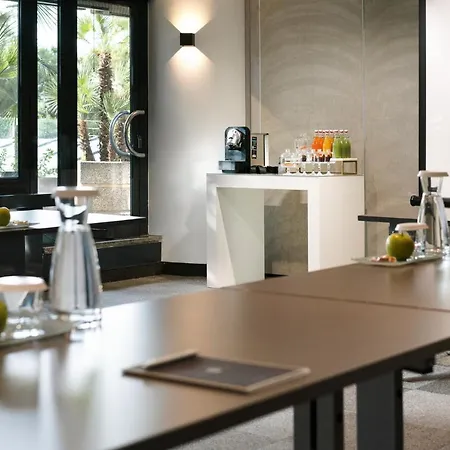 The Nicolaus 4* باري