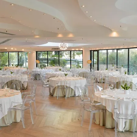 The Nicolaus 4* Bari