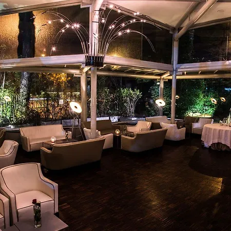 The Nicolaus 4* Bari