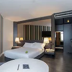 The Nicolaus 4*