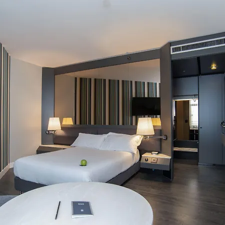The Nicolaus 4*