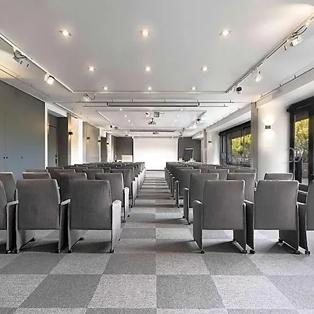 The Nicolaus 4* Bari